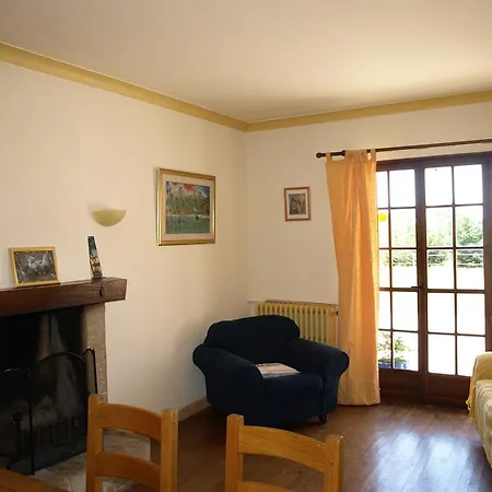Prázdninový dům Chateau Chavagnac Gites Charmes-sur-Rhone